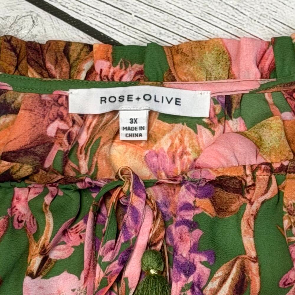 NWOT Rose & Olive Flutter Floral Sleeve Blouse Size 3X - Picture 2 of 5